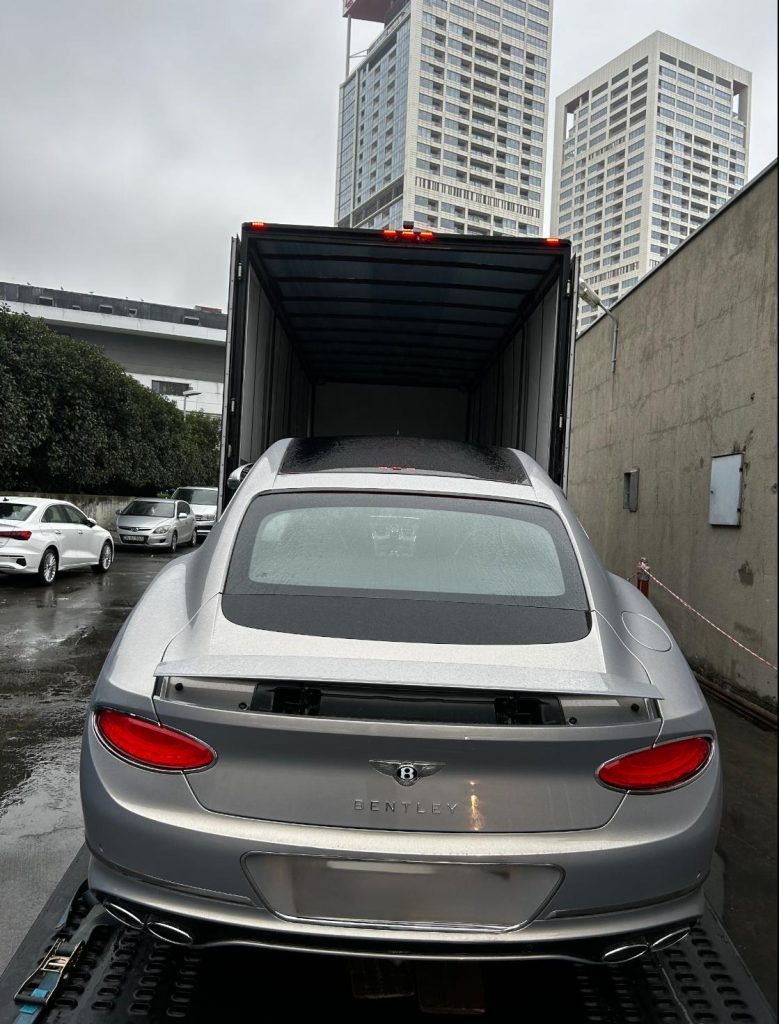 Yaşamkent oto kurtarma Aslım Oto Kurtarma ekibi araç taşıma sırasında