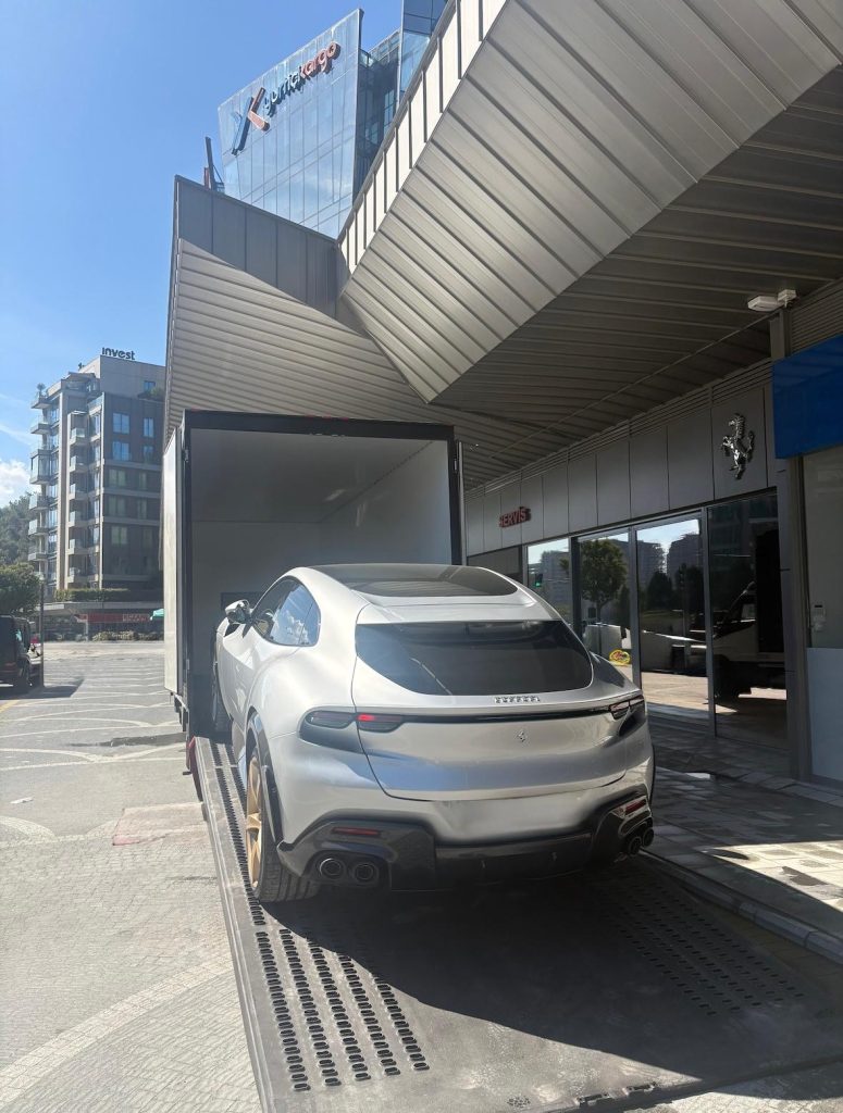 Bağlıca oto çekici Aslım Oto Kurtarma ekibi araç taşıma sırasında