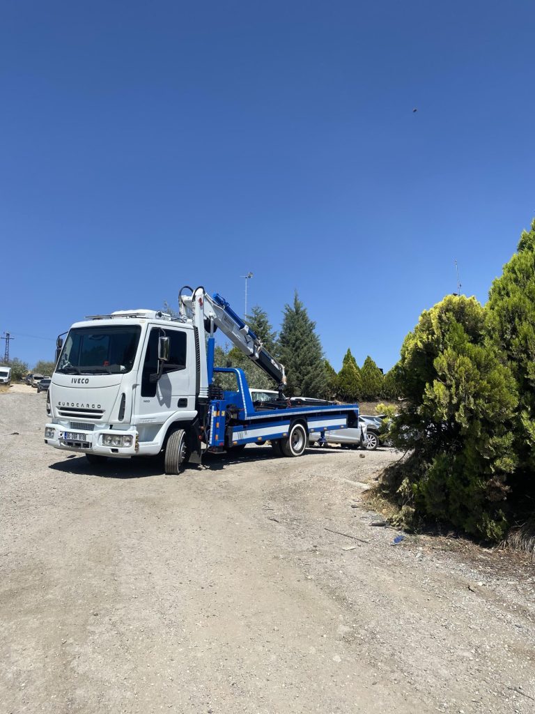 Yenimahalle ahtapot çekici hizmeti – Aslım Oto Kurtarma ekibi araç kurtarma sırasında