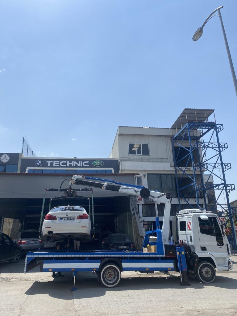 Yaşamkent ahtapot çekici Aslım Oto Kurtarma ekibi araç taşıma sırasında