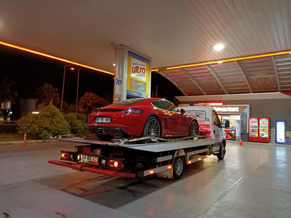 Etimesgut oto çekici hizmeti – Aslım Oto Kurtarma ekibi araç çekimi sırasında