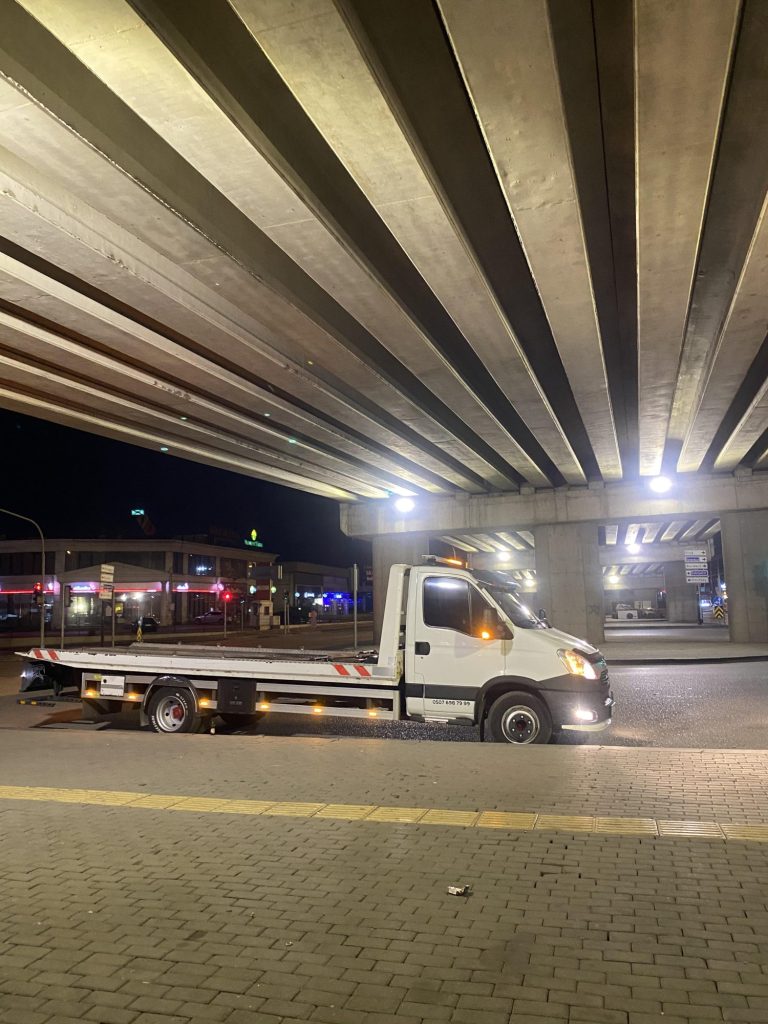 Ostim oto kurtarma Aslım Oto Kurtarma ekibi araç taşıma sırasında