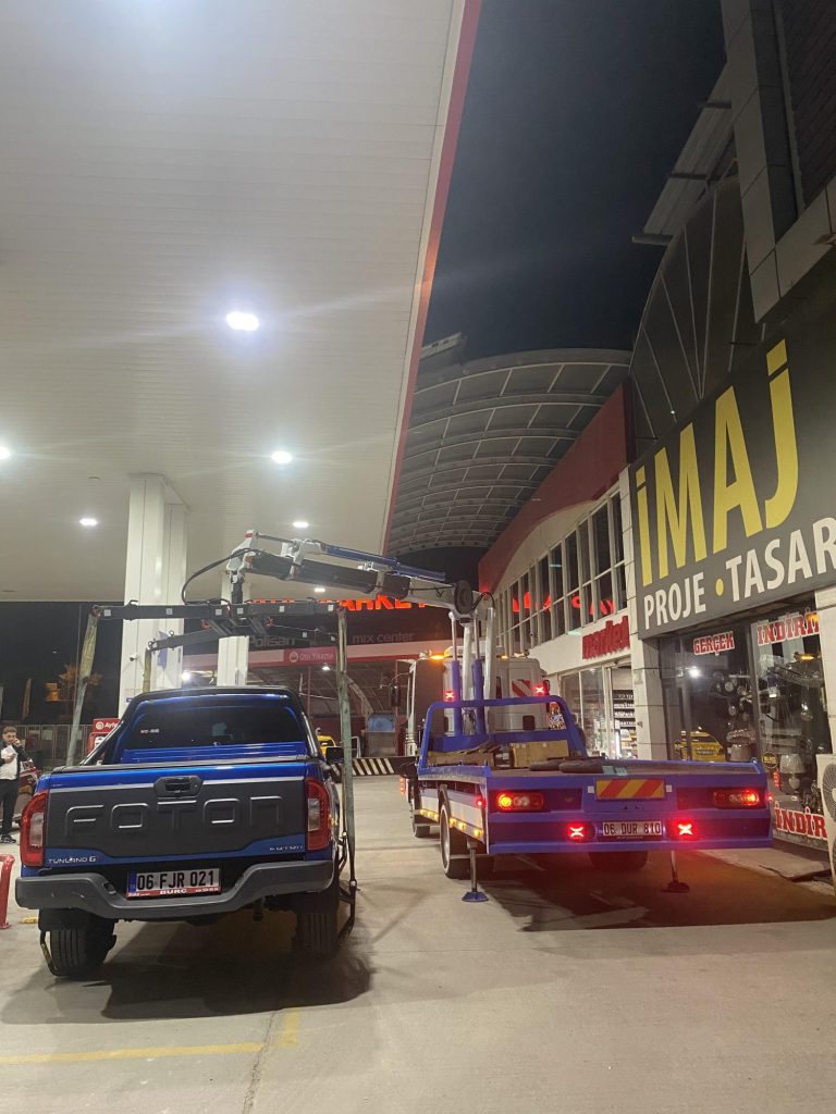 Hidrolik kollu ahtapot çekici aracı